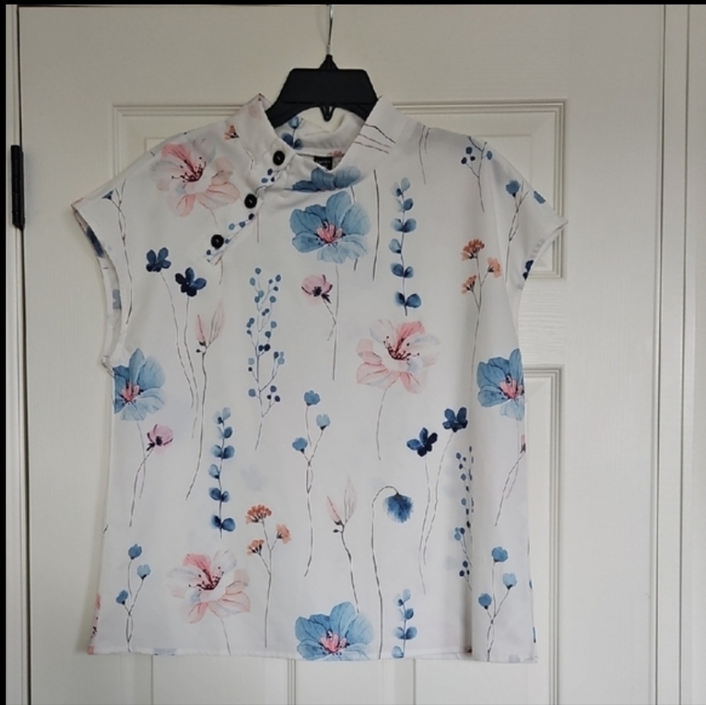 Mock Neck Blouse - Picture 3 of 3